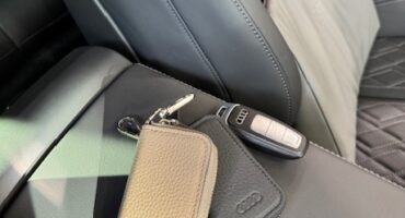 神戸レザーのキーケース👑