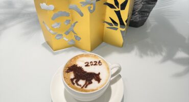 1月限定！干支ラテアート☕🐎
